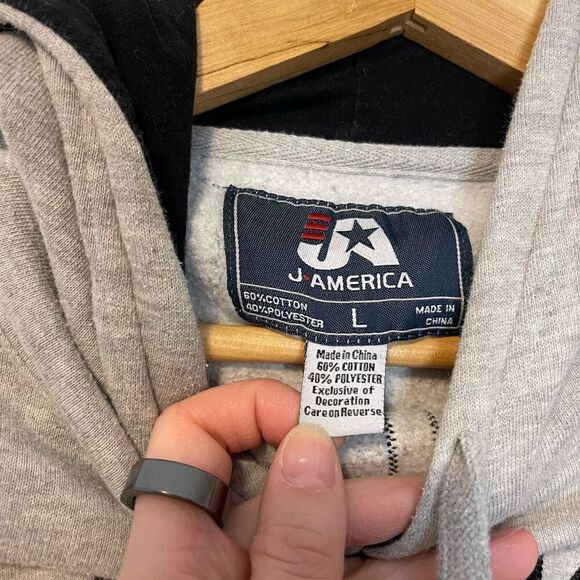 Iowa Hawkeyes J America Embroidered Logo Sweatshirt Soze Large - Picture 4 of 8